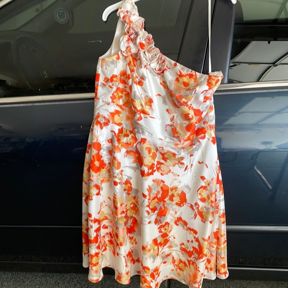 NWOT TAHARI size 12P one side off shoulder dress Orange flower print fully lined - Picture 1 of 7